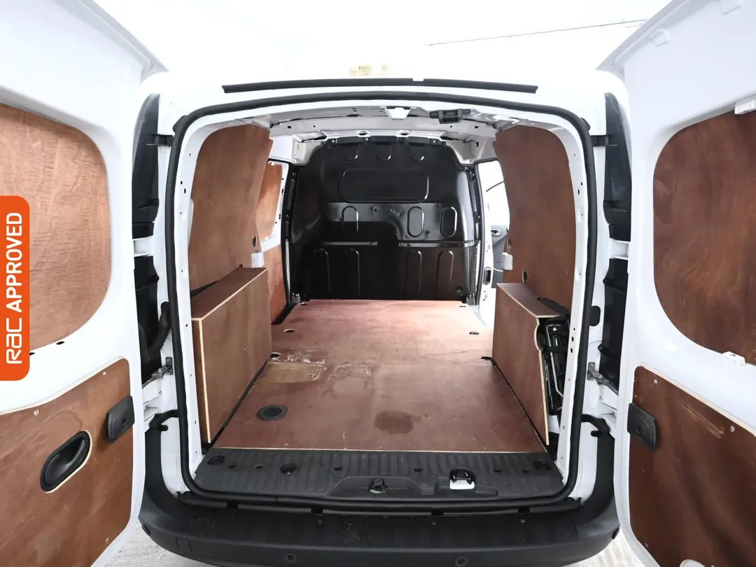 Nissan Nv250 thumbnails