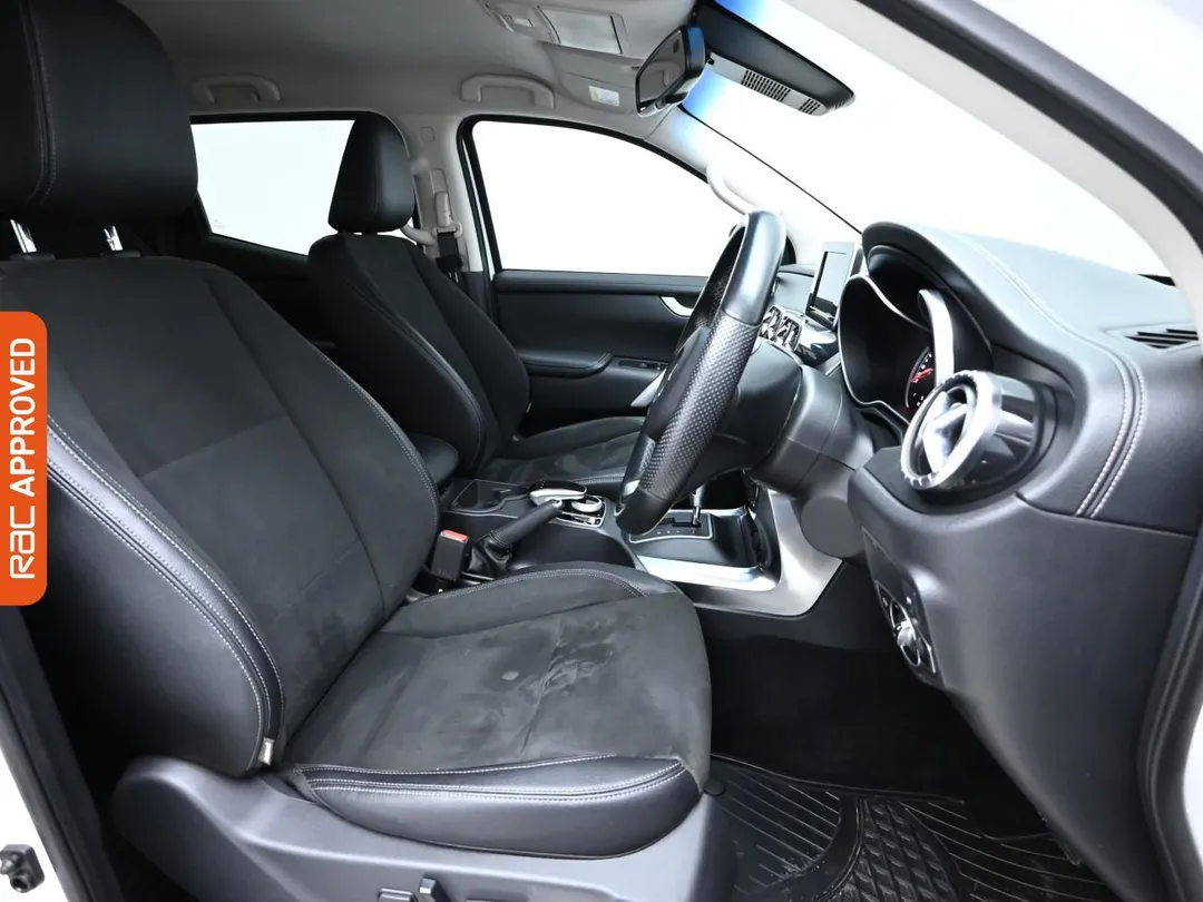 mercedes benz x class 23 cdi power pickup double cab 4dr diesel auto 4matic euro 6 190 ps aetv122900 1 68d67884bed18