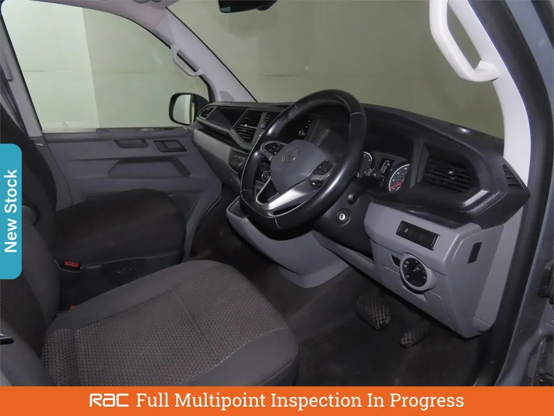 volkswagen transporter 20 tdi t30 highline kombi double cab 5dr diesel dsg fwd swb euro 6 ss 150 ps aetv123905 1 68de9649ba1cb