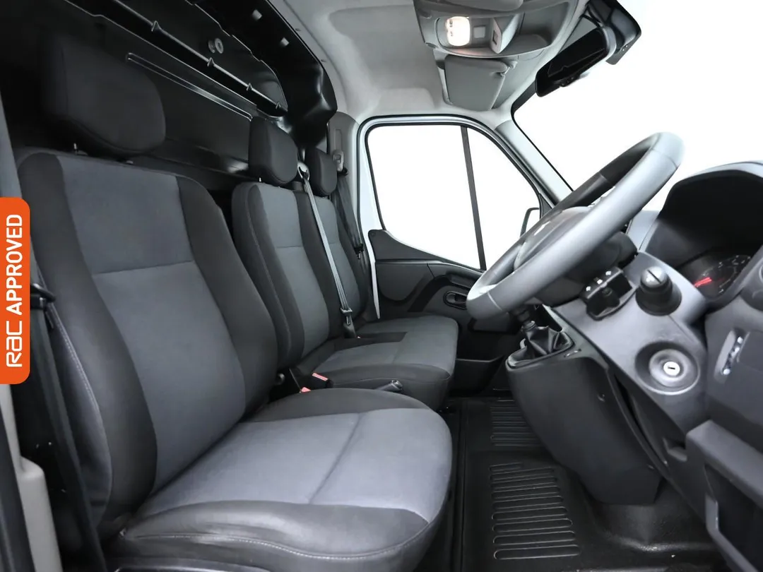 renault master 23 dci energy 35 business platform cab 2dr diesel manual fwd lwb euro 6 ss 145 bhp aetv122712 1 68fc7b602c702