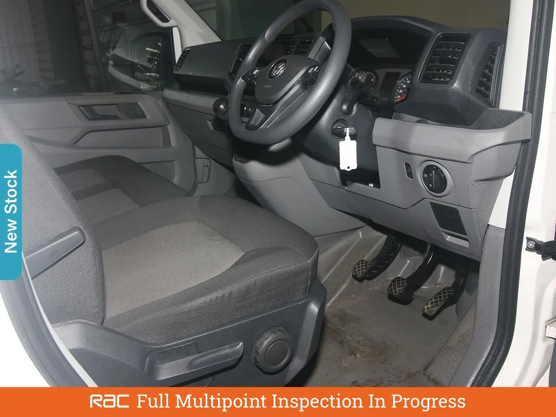 volkswagen crafter 20 tdi cr35 trendline panel van 5dr diesel manual fwd mwb euro 6 ss 140 ps aetv124828 1 68fc7bcc73086