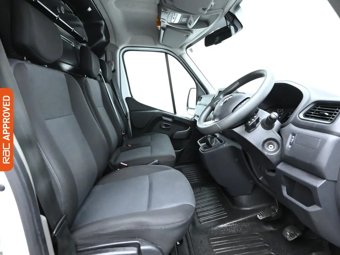 renault master renault master 23 dci energy 35 business loloader luton 2dr diesel manual fwd lwb euro 6 ss 145 bhp aetv122711 690483ef8b40d