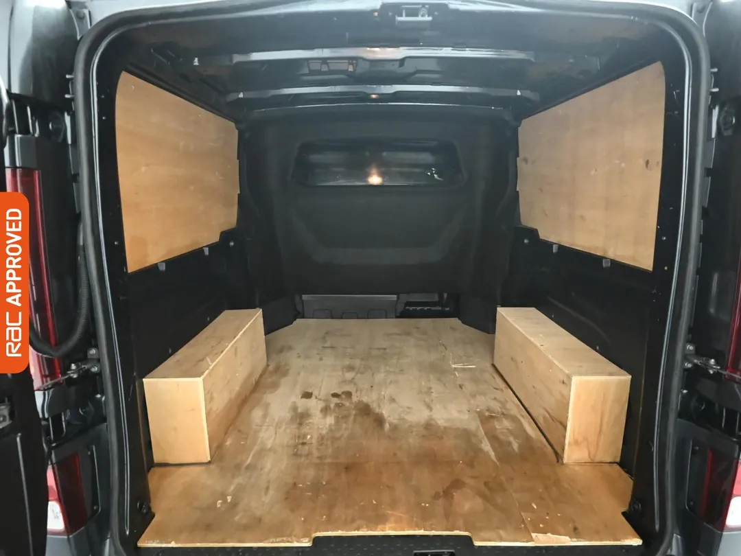 renault trafic 20 dci blue ll30 extra sport crew van double cab 6dr diesel edc l2 h1 euro 6 ss 170 ps aetv124803 1 6905c67ba62d5