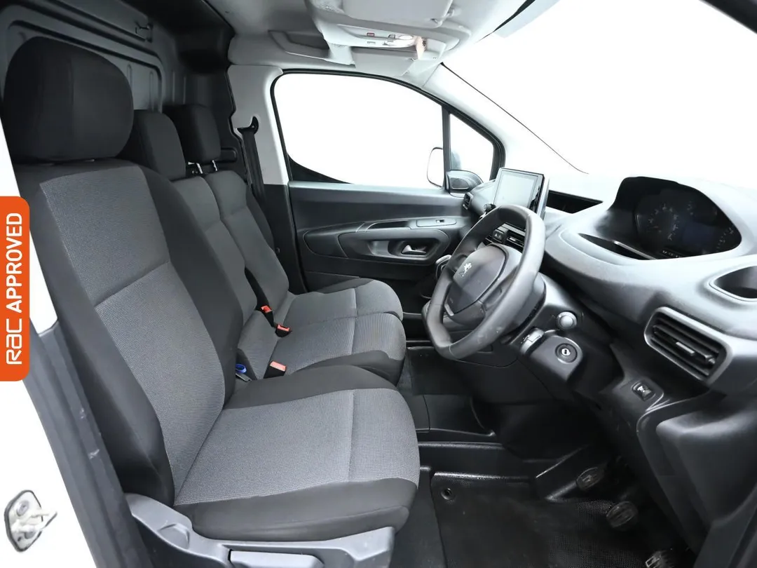 peugeot partner 15 bluehdi 950 professional premium long panel van 6dr diesel manual lwb euro 6 100 bhp aetv124192 1 6905c6da8cda5