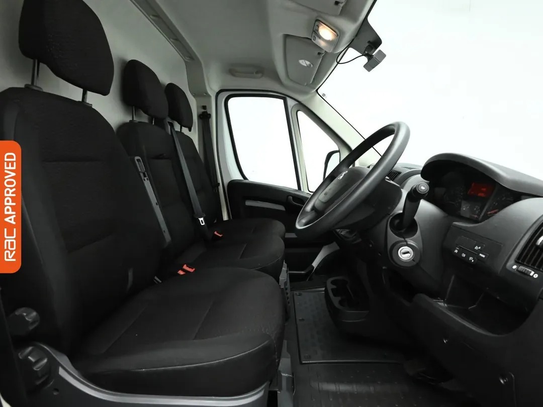 peugeot boxer 22 bluehdi 335 professional premium panel van 5dr diesel manual l3 h2 euro 6 ss 140 ps aetv125211 692170ab9d17b