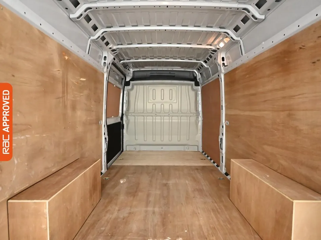 peugeot boxer 22 bluehdi 335 professional premium panel van 5dr diesel manual l3 h2 euro 6 ss 140 ps aetv125211 692170abd2ab4