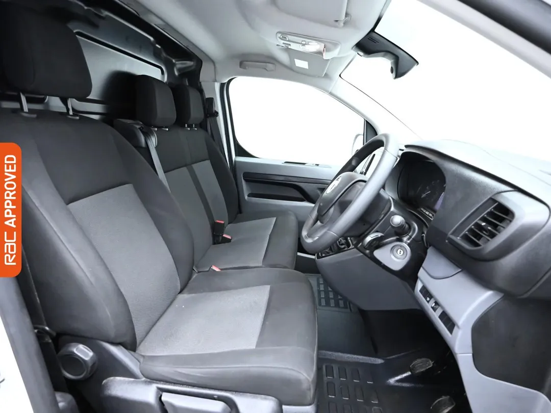 vauxhall vivaro 15 turbo d 2700 dynamic panel van 6dr diesel manual l1 h1 euro 6 ss 120 ps aetv121362 6925e24122aa6