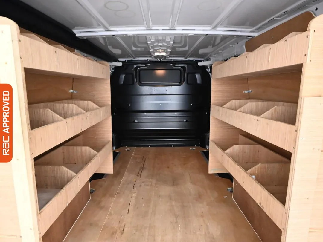 vauxhall vivaro 15 turbo d 2700 dynamic panel van 6dr diesel manual l1 h1 euro 6 ss 120 ps aetv121362 6925e24300897