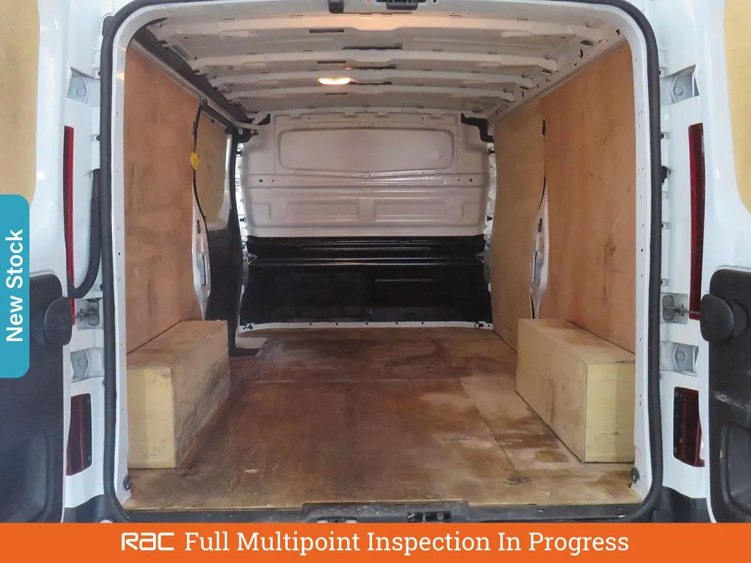 renault trafic 20 dci blue ll30 business panel van 5dr diesel manual l2 h1 euro 6 ss 130 ps aetv128593 69749420dbea5