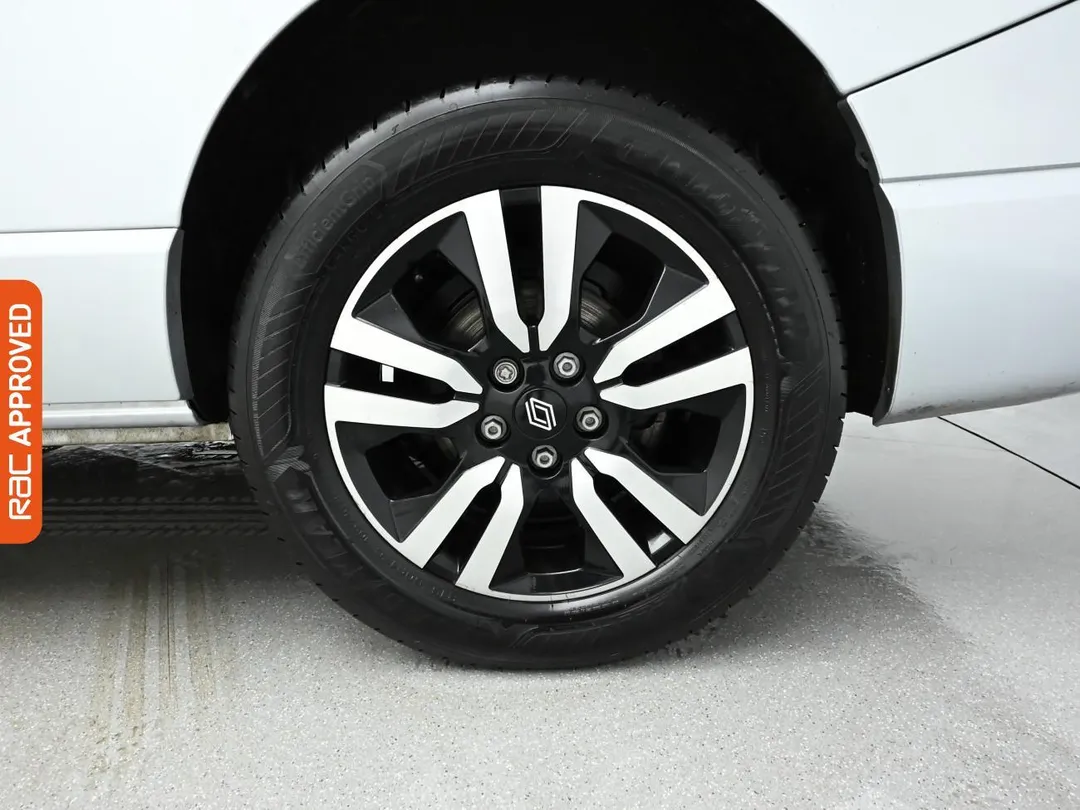 renault trafic 20 dci blue ll30 extra sport crew van double cab 6dr diesel auto l2 h1 euro 6 ss 170 ps aetv128940 6986fd6c28992