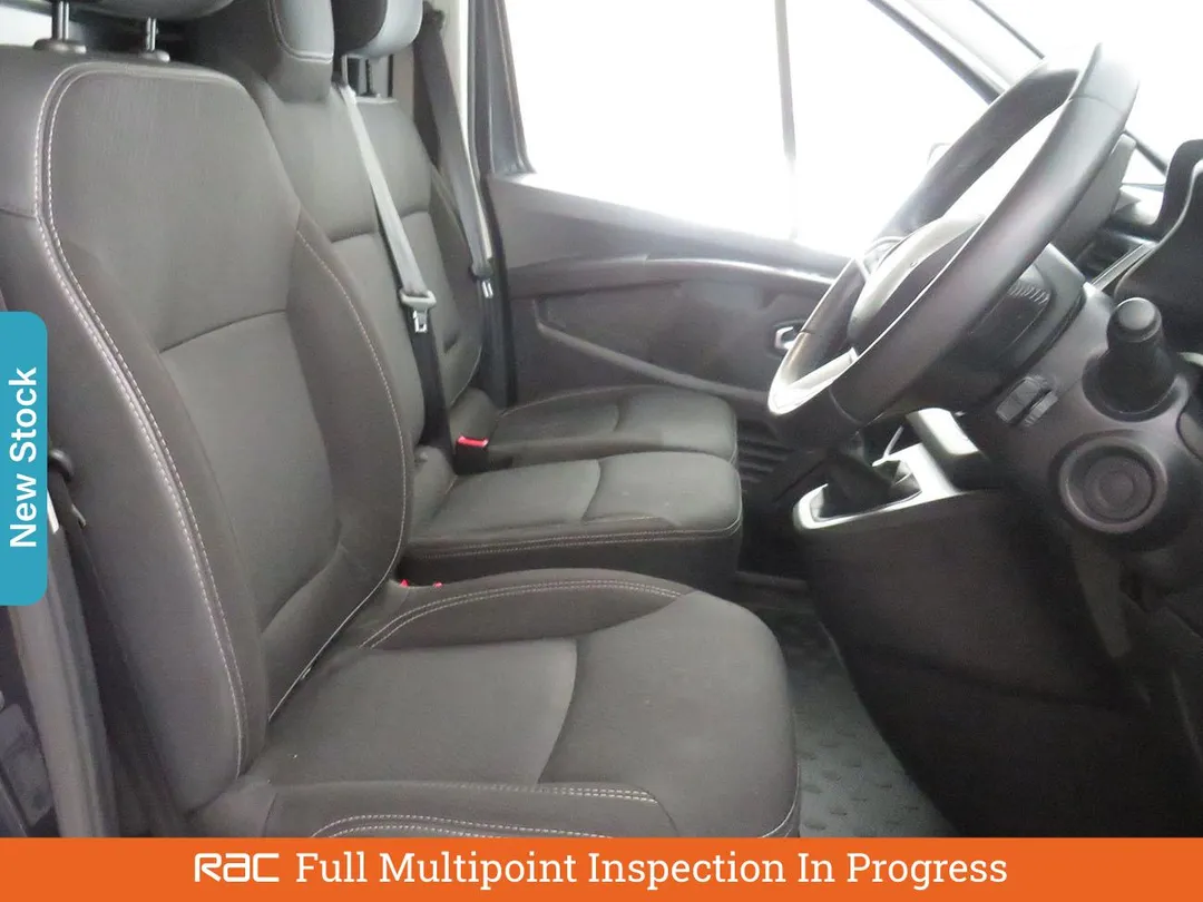 renault trafic 20 dci blue ll30 sport panel van 5dr diesel manual l2 h1 euro 6 ss 150 ps aetv129331 698d93020bd8d