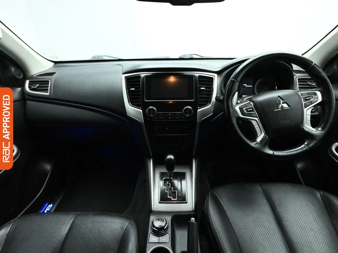 mitsubishi l200 22 di d dc barbarian pickup double cab 4dr diesel auto 4wd euro 6 ss 150 ps aetv129669 699c4cc2ce090