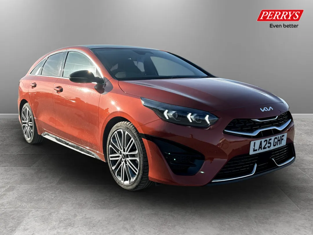 2025 KIA CEED USED 1.5T GDI ISG 138 GT LINE S 5DR DCT KIA APPROVED,... photo