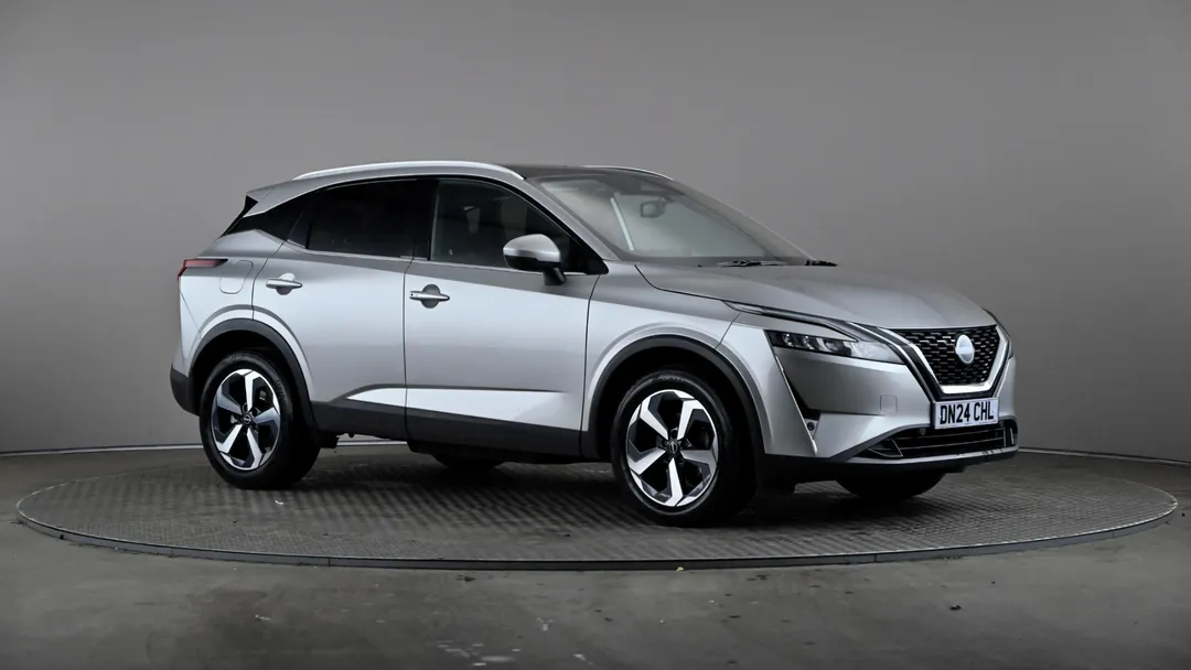 NISSAN QASHQAI 1.3 DiG-T MH 158 N-Connecta Xtronic