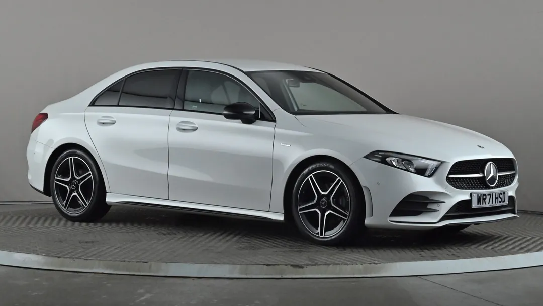 MERCEDES-BENZ A CLASS A180 AMG Line Executive Edition Auto