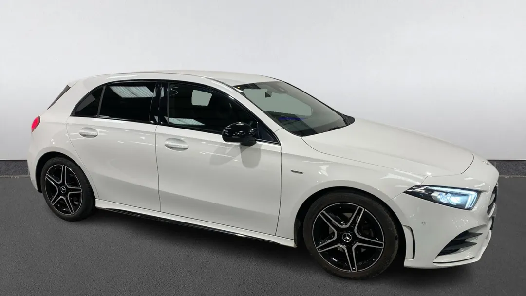 MERCEDES-BENZ A CLASS A180 AMG Line Executive Edition Auto