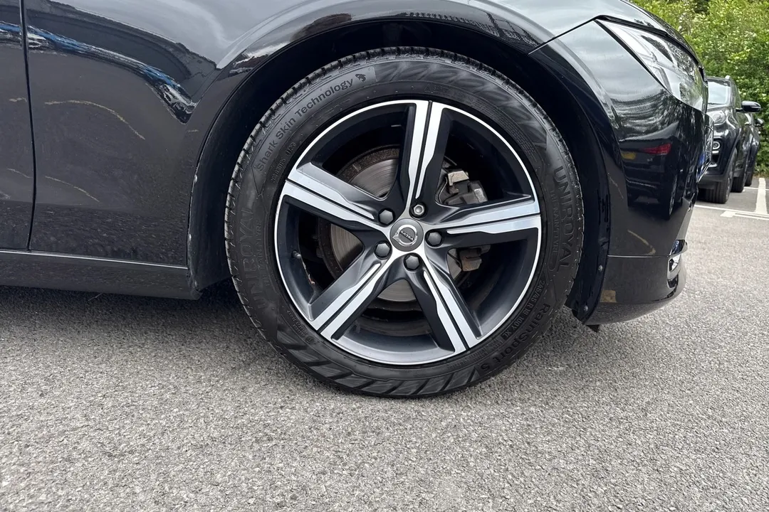 Volvo S90 2.0 D4 R-Design Auto Euro 6 (s/s) 4dr