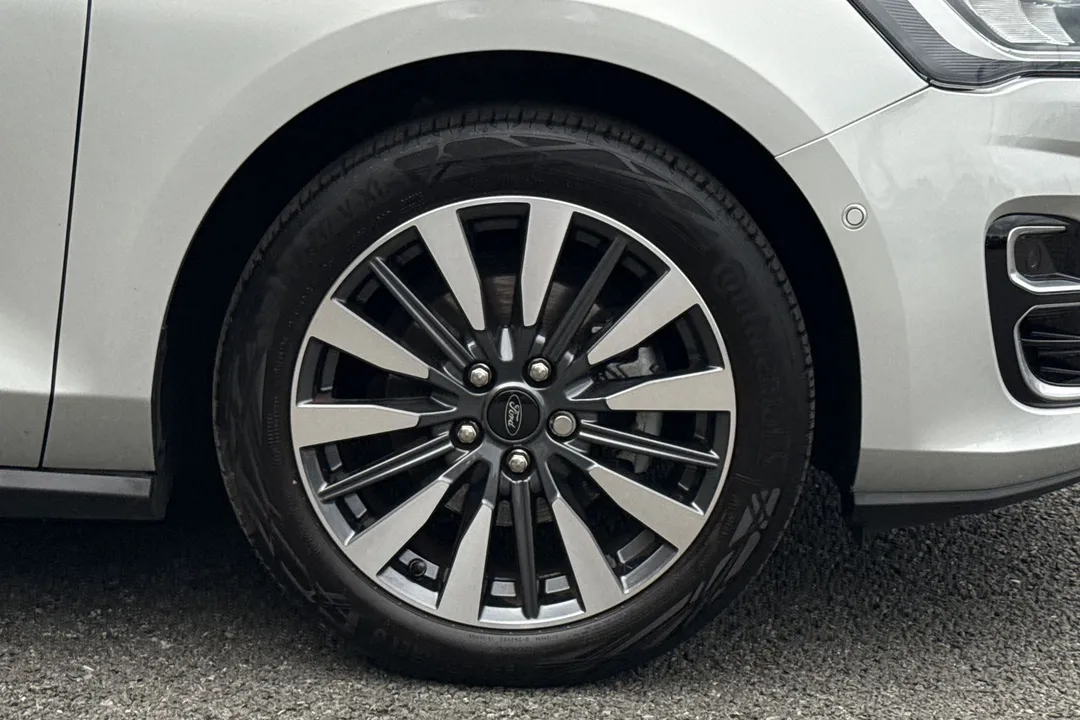 FORD FOCUS 1.0 EcoBoost Titanium Vignale 5dr