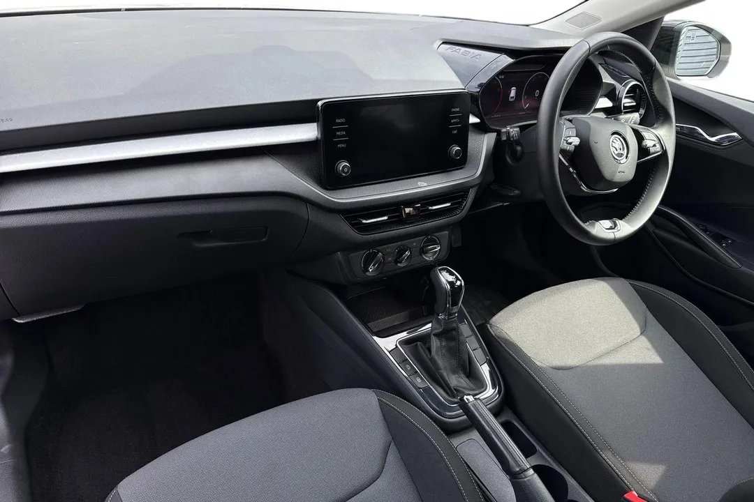 SKODA FABIA 1.0 TSI 110 Colour Edition 5dr DSG