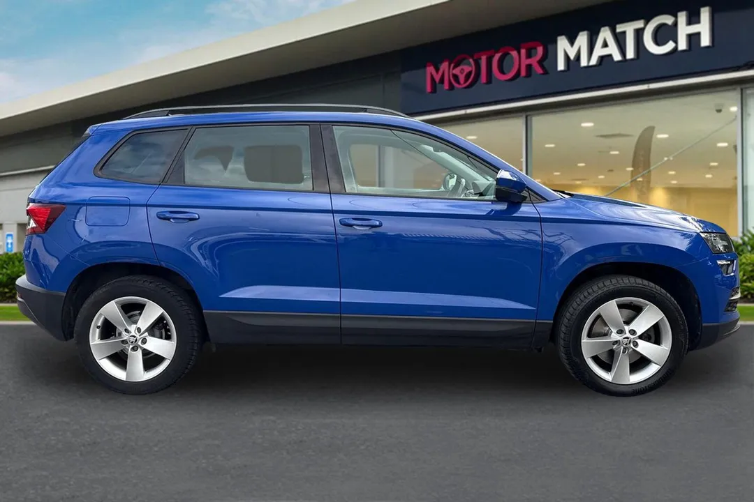 SKODA KAROQ 1.0 TSI SE 5dr