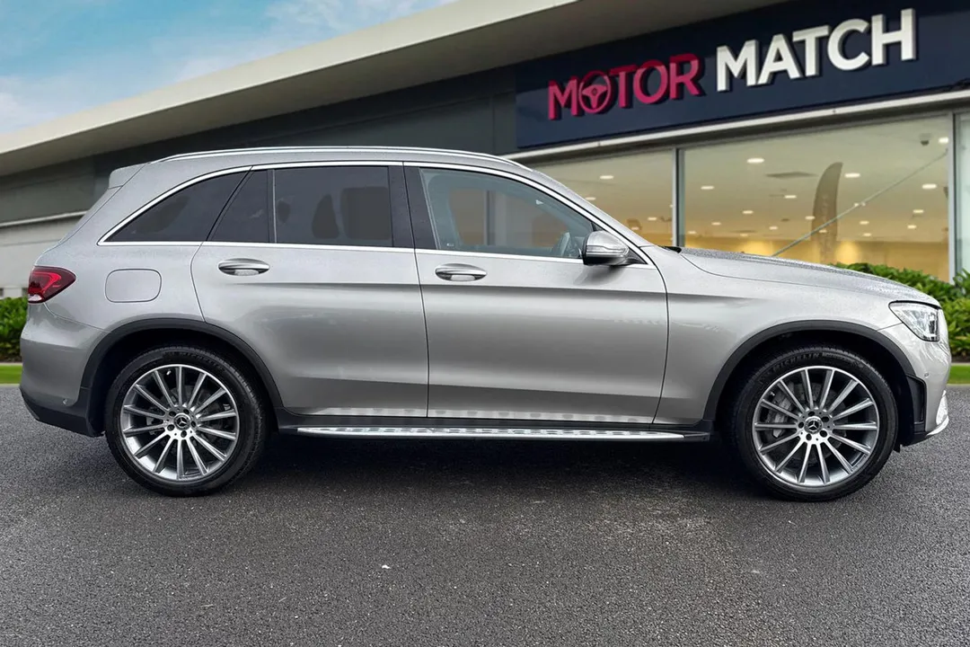 MERCEDES-BENZ GLC GLC 300d 4Matic AMG Line Premium 5dr 9G-Tronic