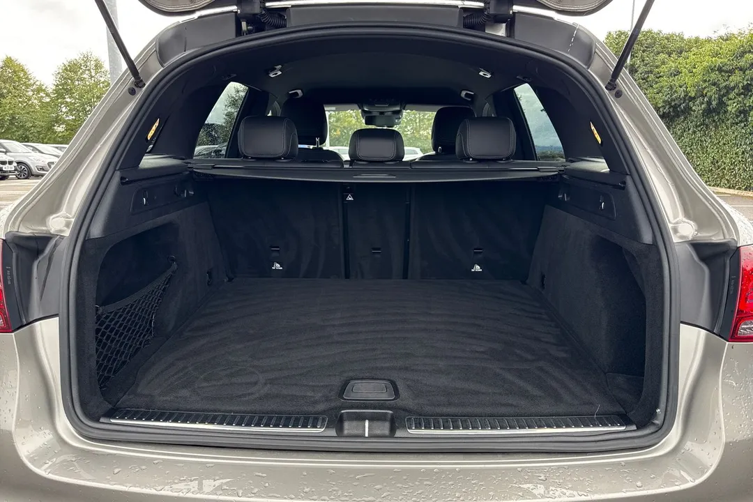 MERCEDES-BENZ GLC GLC 300d 4Matic AMG Line Premium 5dr 9G-Tronic