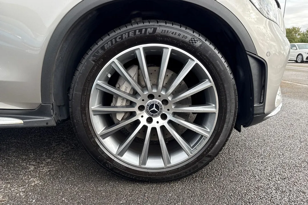 MERCEDES-BENZ GLC GLC 300d 4Matic AMG Line Premium 5dr 9G-Tronic