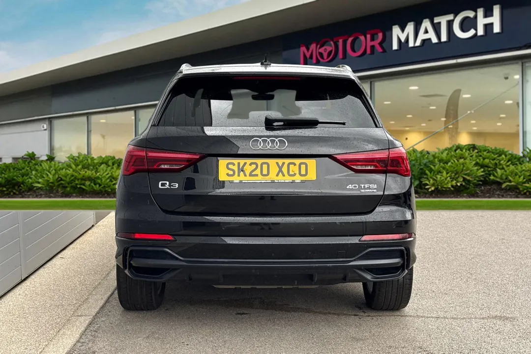 AUDI Q3 40 TFSI Quattro S Line 5dr S Tronic