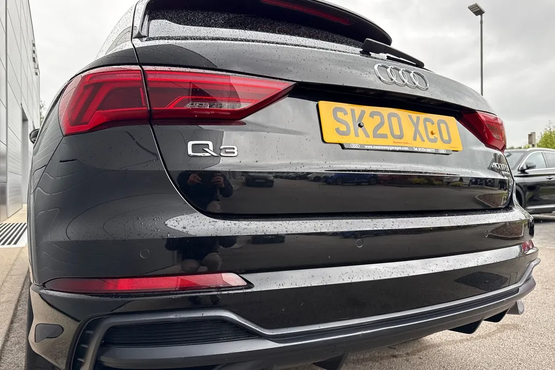 AUDI Q3 40 TFSI Quattro S Line 5dr S Tronic