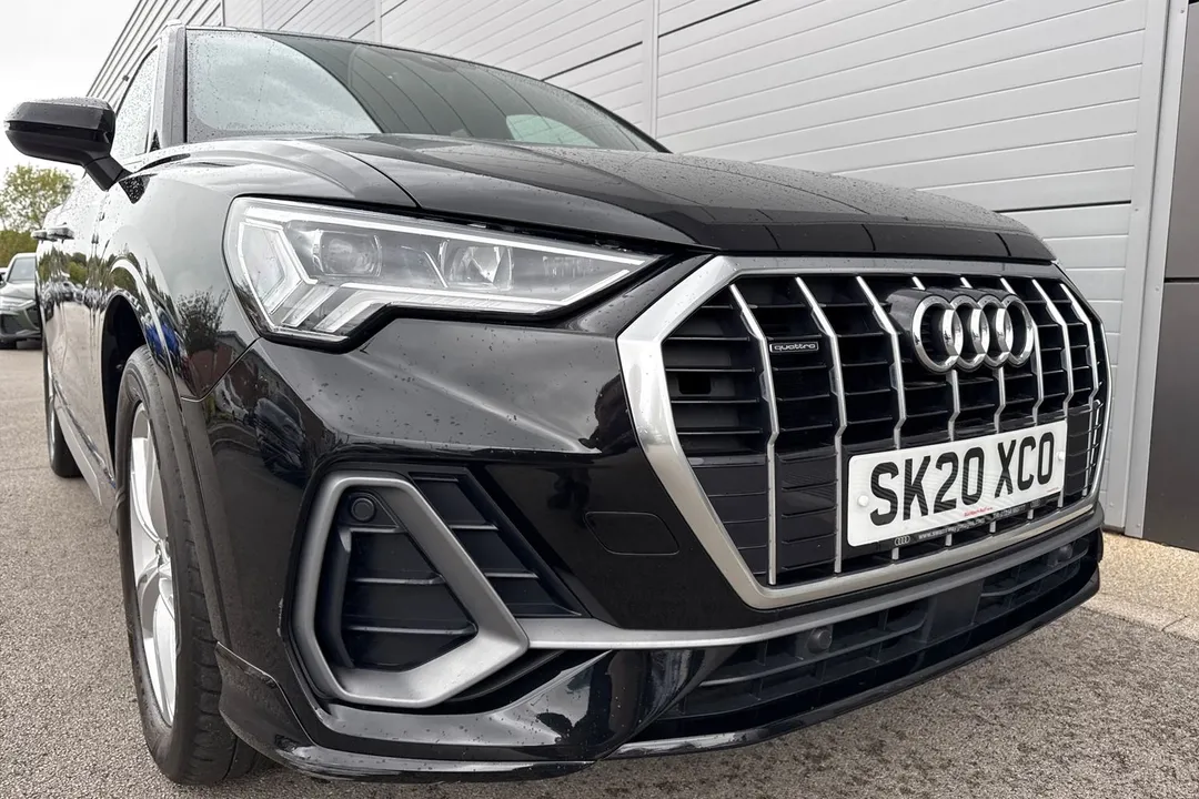 AUDI Q3 40 TFSI Quattro S Line 5dr S Tronic