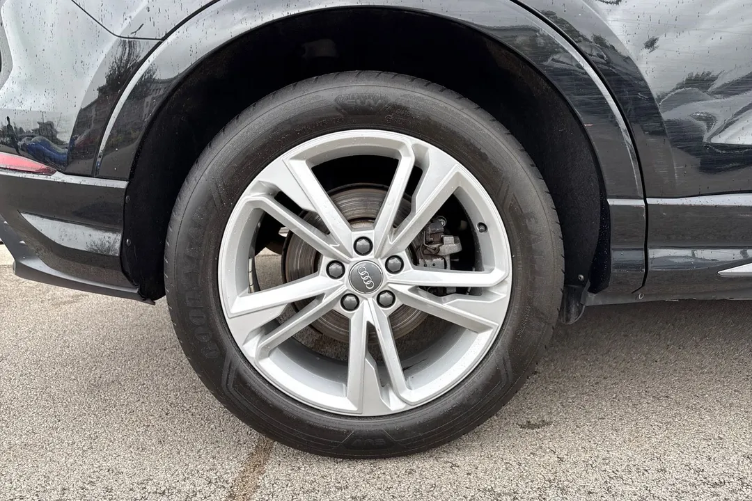 AUDI Q3 40 TFSI Quattro S Line 5dr S Tronic