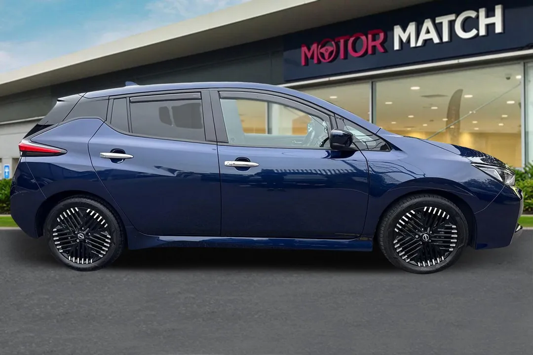 NISSAN LEAF 110kW N-Connecta 39kWh 5dr Auto