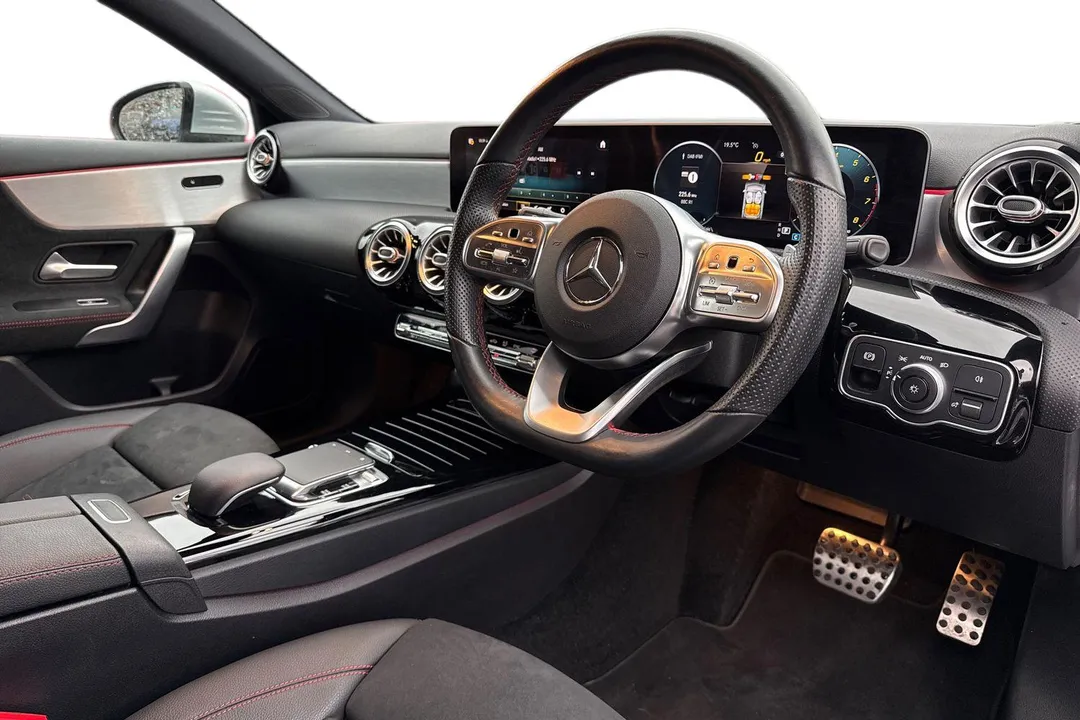 MERCEDES-BENZ A CLASS A200 AMG Line Premium 5dr Auto