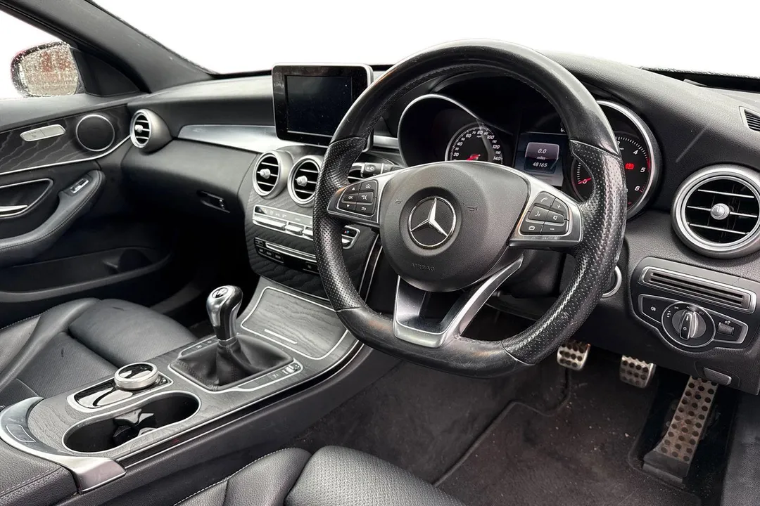 MERCEDES-BENZ C CLASS C220d AMG Line 4dr