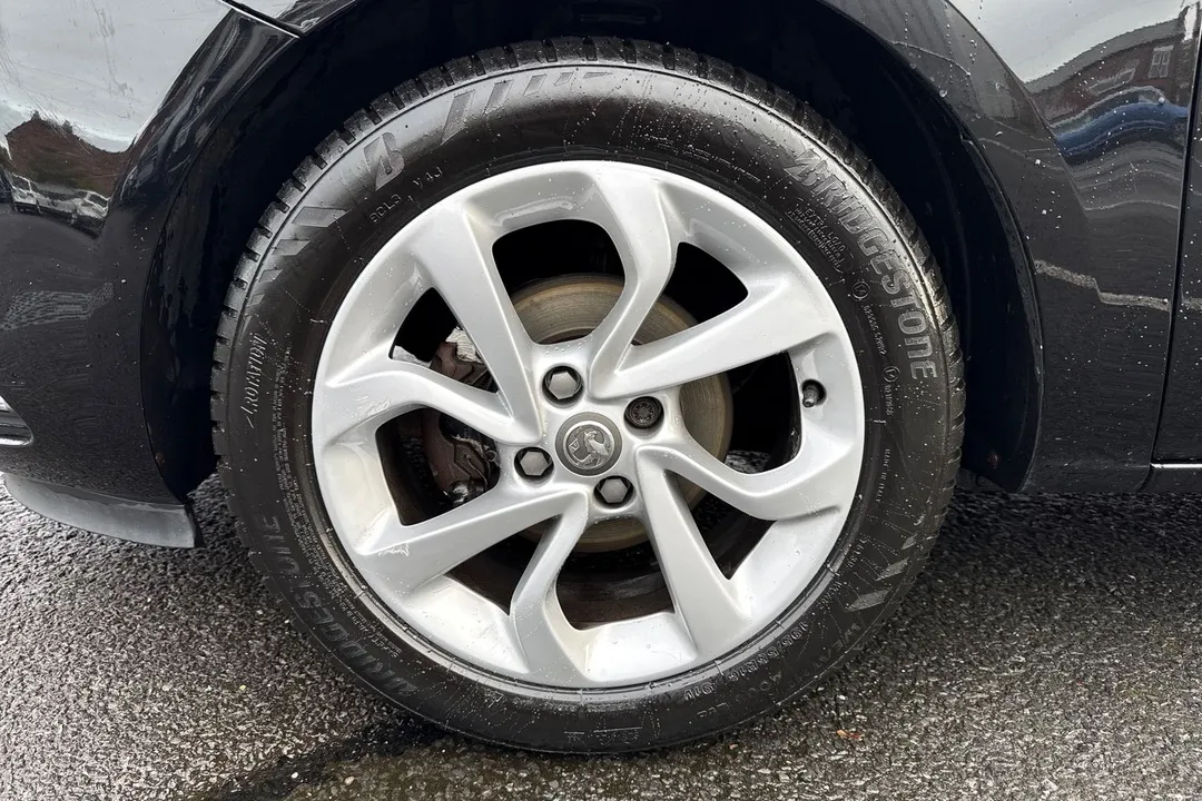 VAUXHALL CORSA 1.4 [75] SRi 5dr