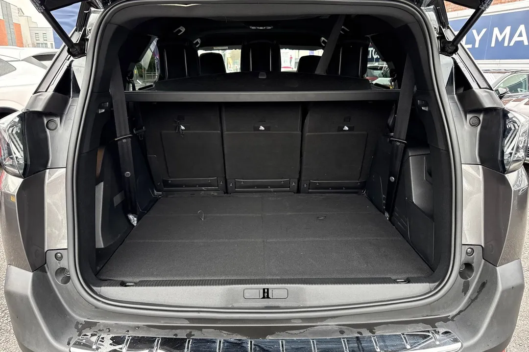 PEUGEOT 5008 1.5 BlueHDi Allure Premium + SUV 5dr Diesel EAT Euro 6 (s/s) (130 ps)