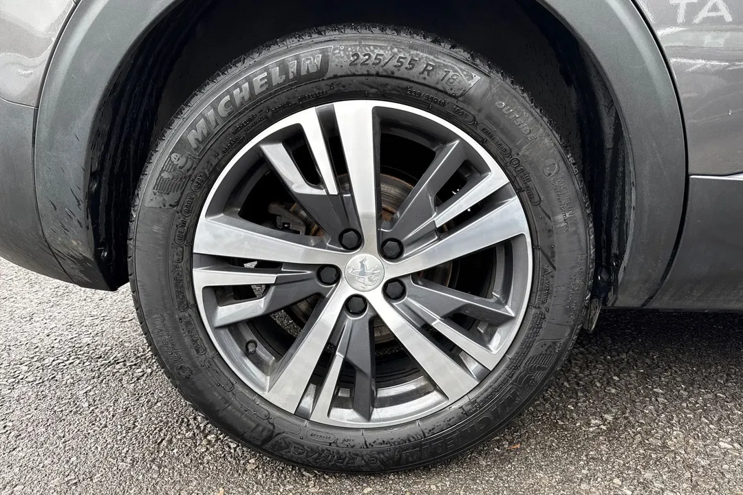 PEUGEOT 5008 1.5 BlueHDi Allure Premium + SUV 5dr Diesel EAT Euro 6 (s/s) (130 ps)