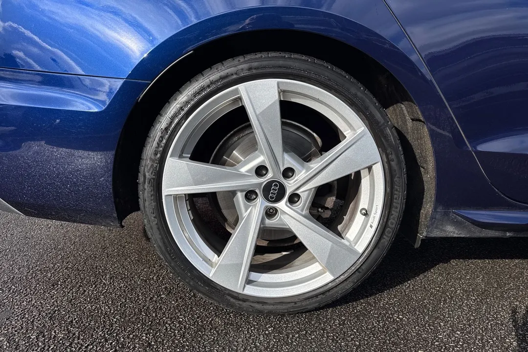 Audi A4 Avant 2.0 TFSI 40 S line S Tronic Euro 6 (s/s) 5dr