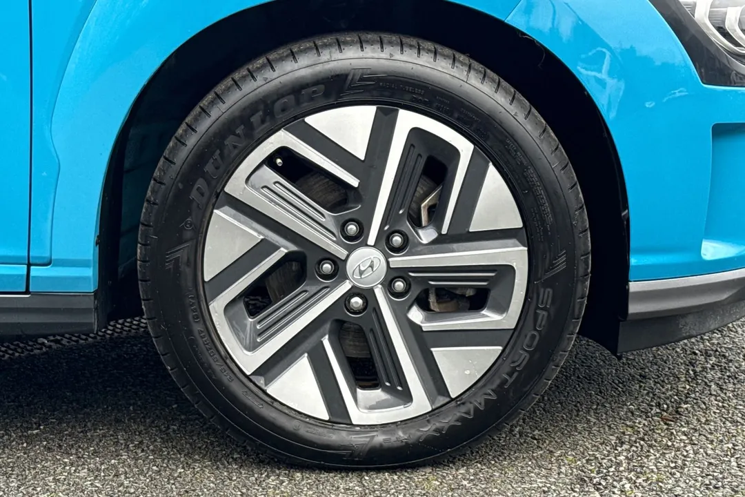 Hyundai Kona 64kWh Ultimate Auto 5dr (10.5kW Charger)