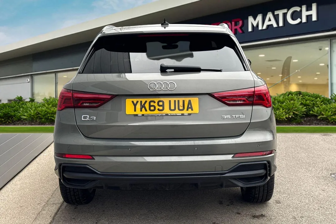 Audi Q3 1.5 TFSI CoD 35 S line Euro 6 (s/s) 5dr
