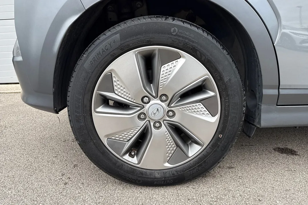 Hyundai Kona 64kWh Premium SE Auto 5dr (7kW Charger)