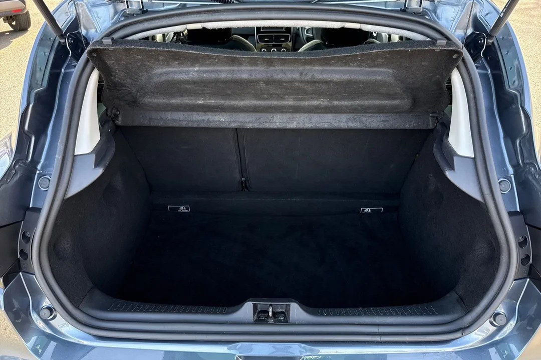 Renault Clio 0.9 TCe Iconic Euro 6 (s/s) 5dr