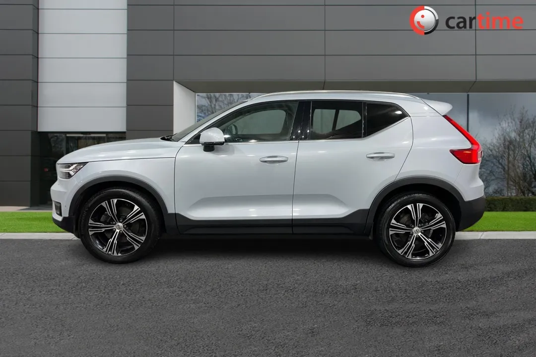 Volvo XC40 Price - Images, Colors & Reviews - CarWale