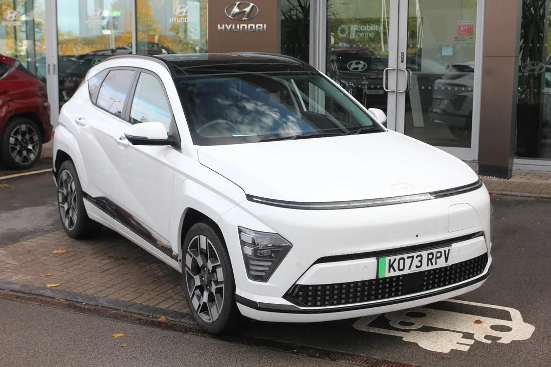 Hyundai Kona video thumbnail