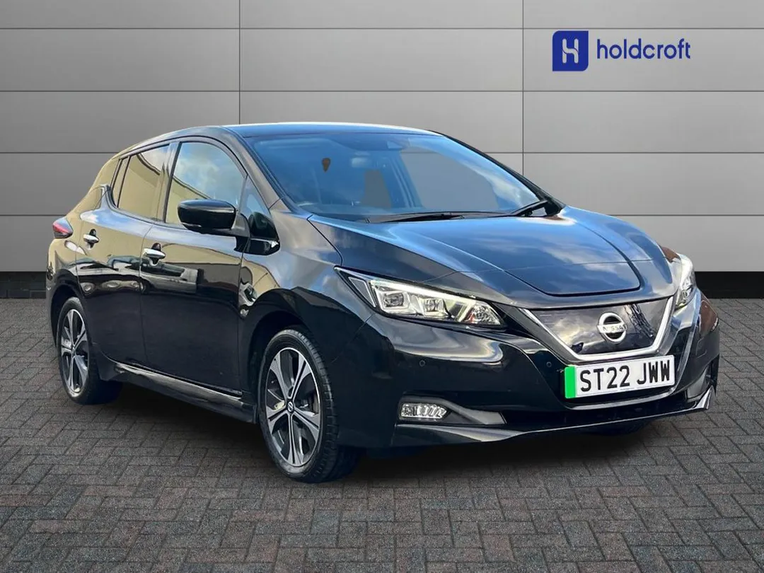 Nissan LEAF video thumbnail