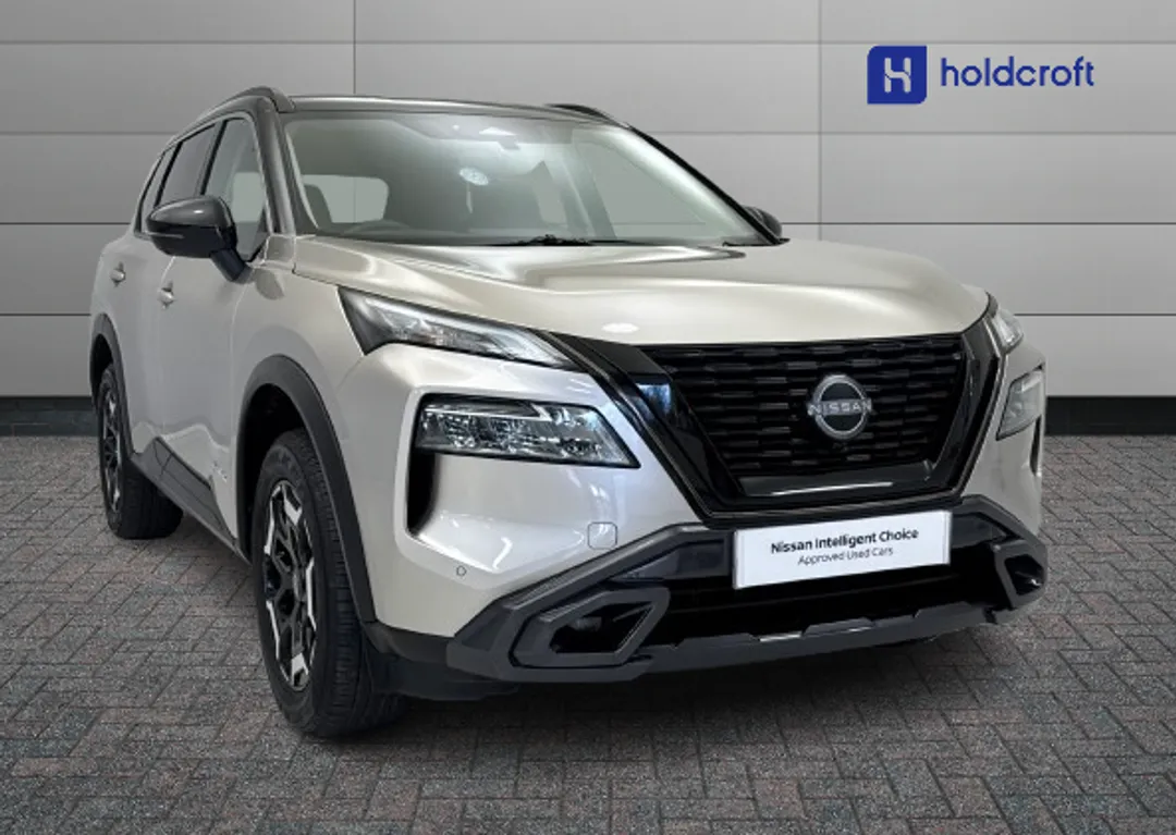 Nissan X-Trail video thumbnail