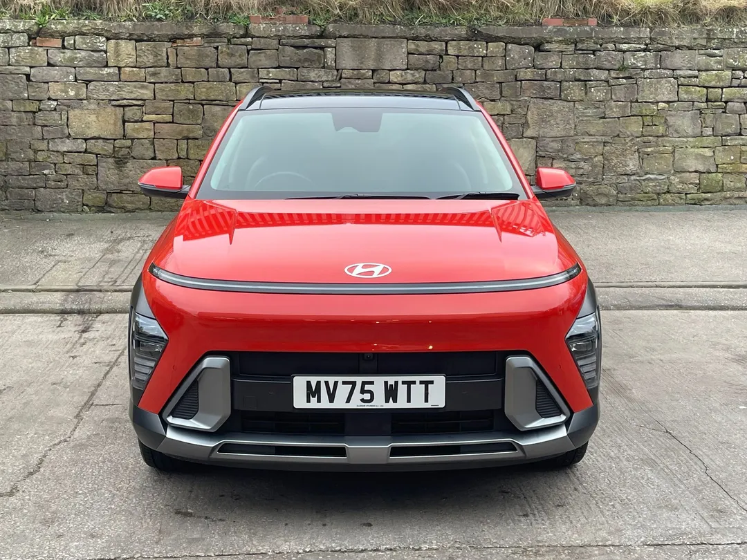 Hyundai Kona video thumbnail