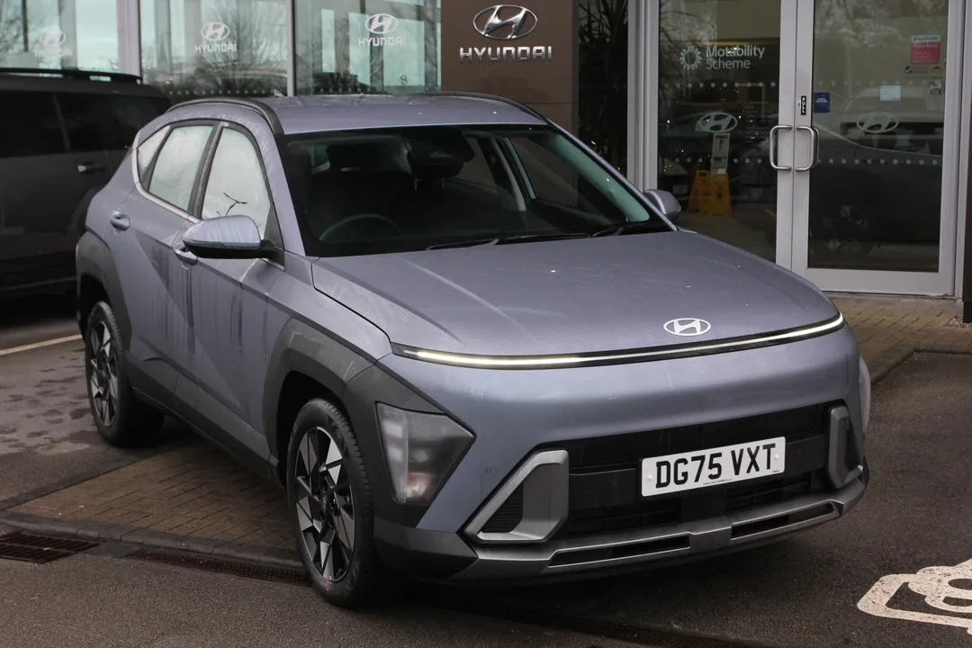 Hyundai Kona video thumbnail