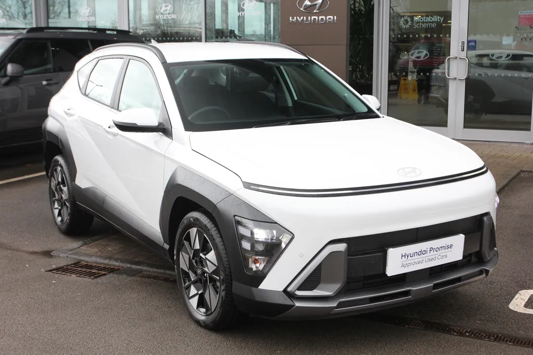 Hyundai Kona video thumbnail