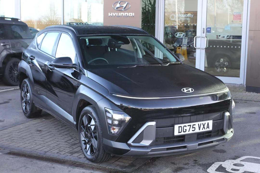 Hyundai Kona video thumbnail